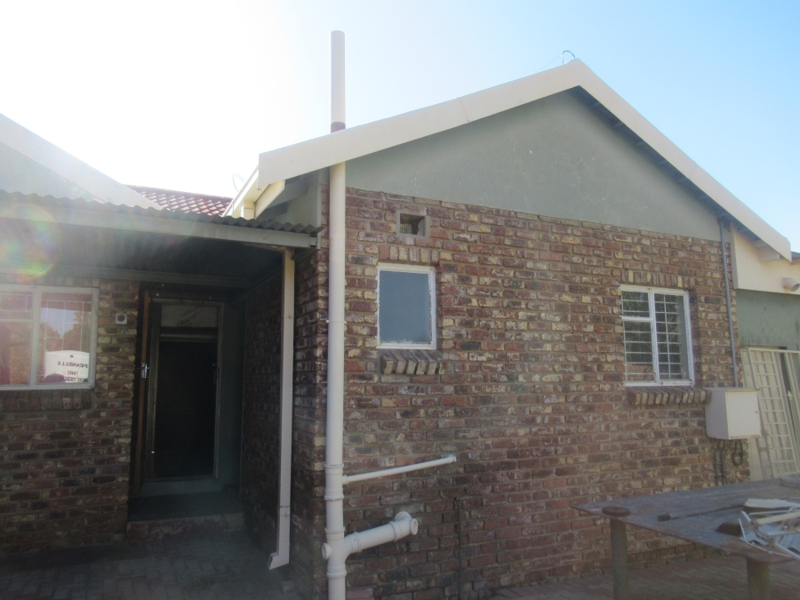 4 Bedroom Property for Sale in Riebeeckstad Free State